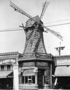 Figure 3: Van de Kamp’s bakery building in Los Angeles in 1928 designed by Hollywood art director, Harry Oliver. Source LAPL Photo Collection 00059075