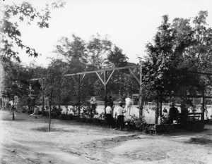 Figure 3: The tennis courts at Sycamore Grove Park were a constant source of concern. Source Los Angeles Public Library Photo Collection. http://jpg2.lapl.org/pics20/00019791.jpg 